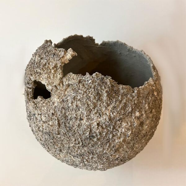 Escultura Esfera Monolítica
